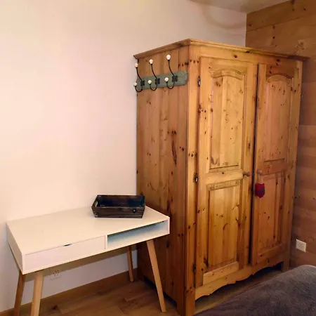 Vent De Soleil, 5 Etoiles Luxe Collection Prestige Numero 14 * Volleges